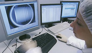 controllo visivo al microscopio elettronico a scansione